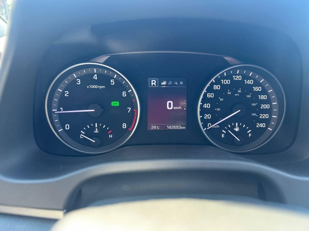 Hyundai Elantra 2017 - Image 18