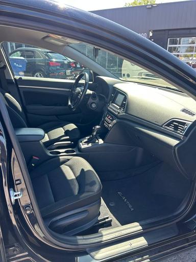 Hyundai Elantra 2017 - Thumbnail 13