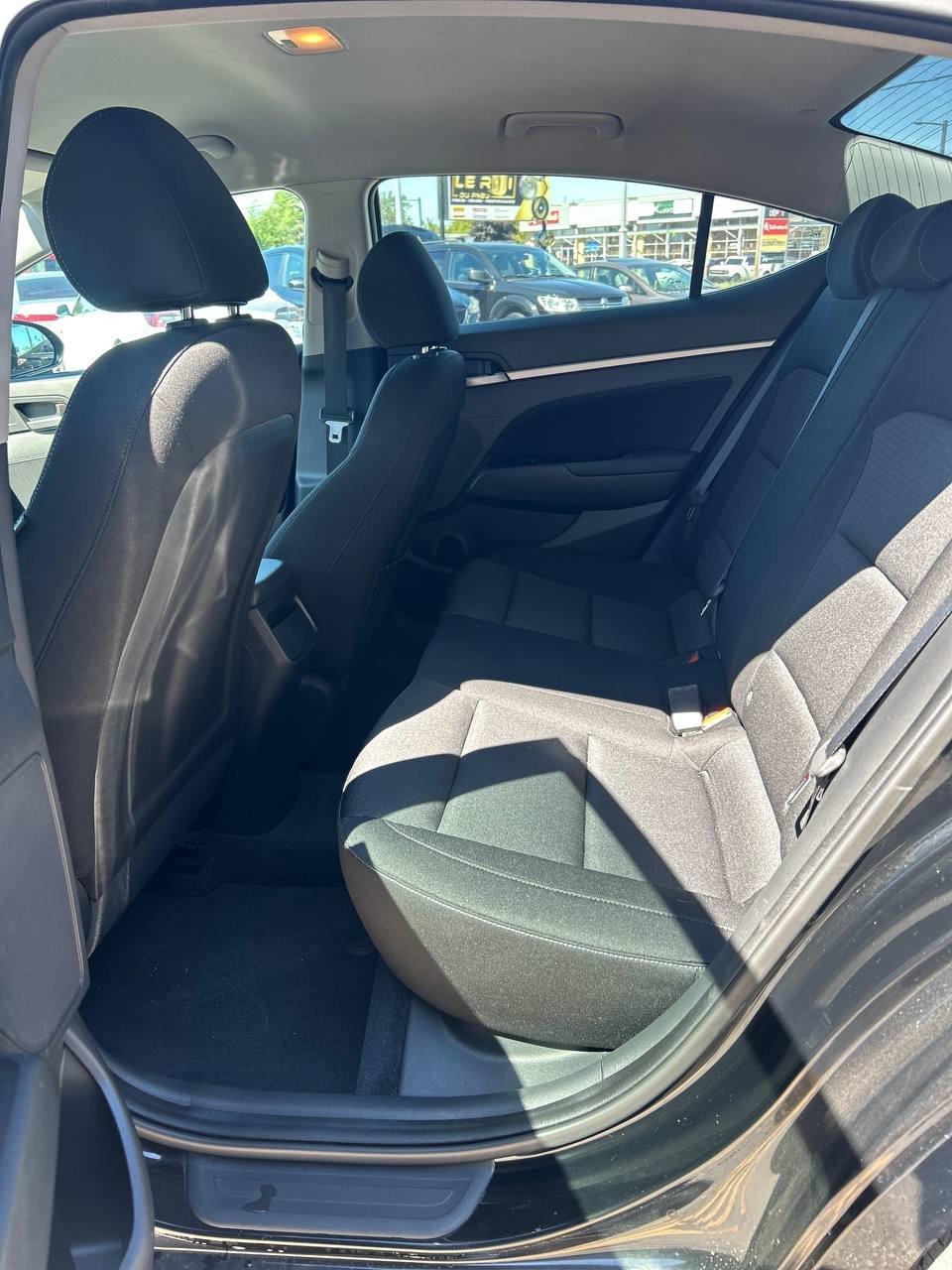 Hyundai Elantra 2017 - Image 15