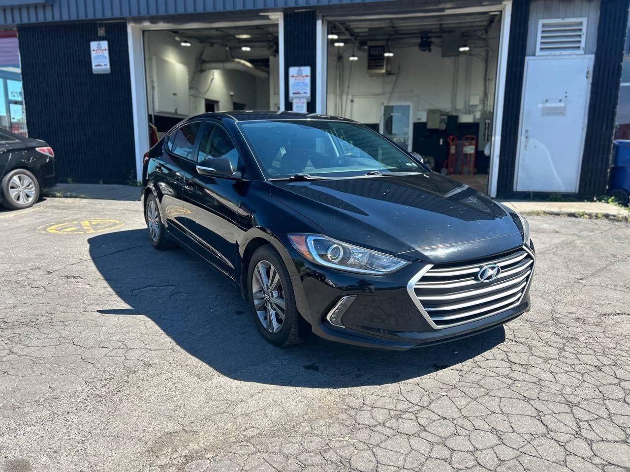 Hyundai Elantra 2017 - Image 4