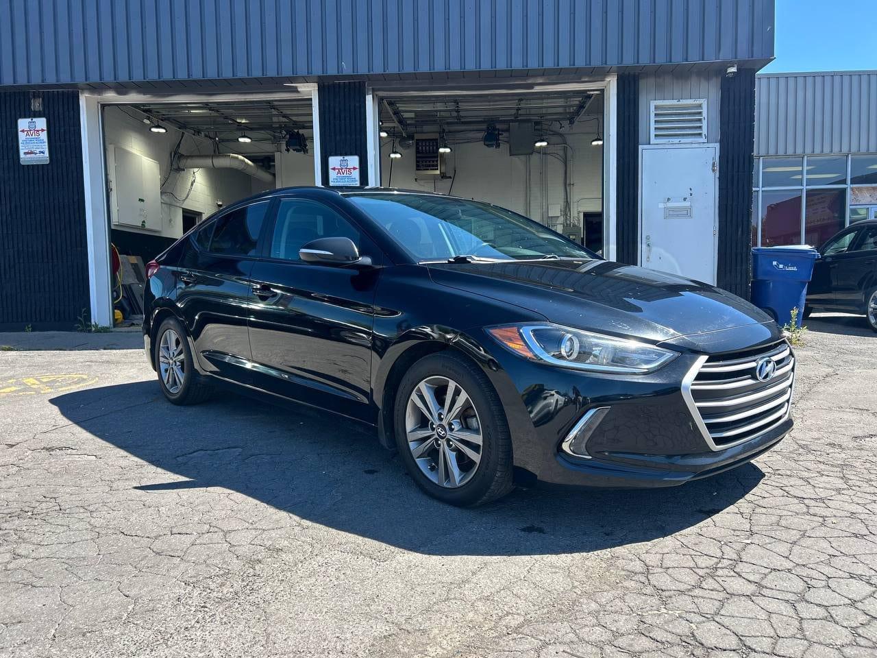 Hyundai Elantra 2017 - Image 3