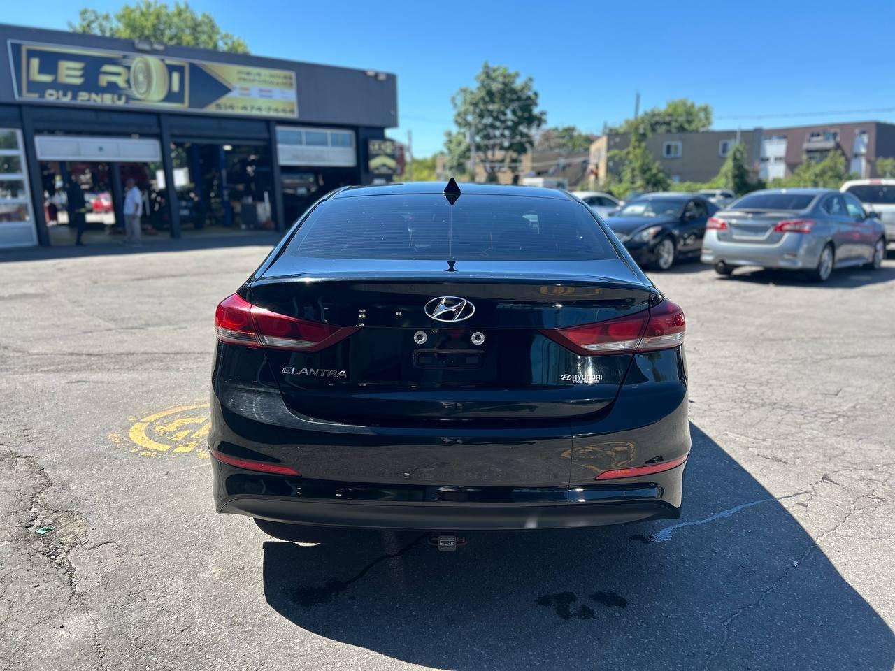 Hyundai Elantra 2017 - Image 9