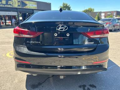 Hyundai Elantra 2017 - Thumbnail 8