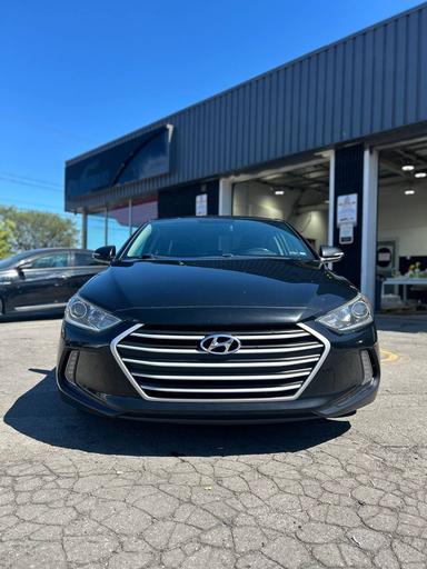 Hyundai Elantra 2017 - Thumbnail 2