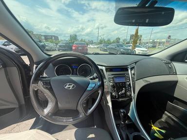 Hyundai Sonata Hybrid 2013 - Thumbnail 10