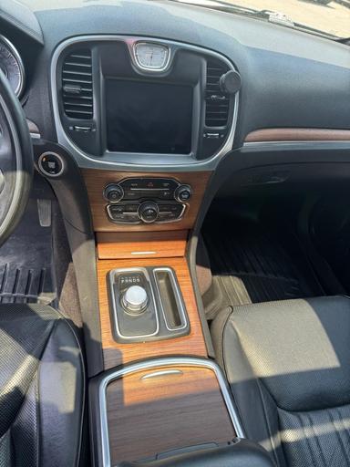 Chrysler 300 2017 - Thumbnail 14