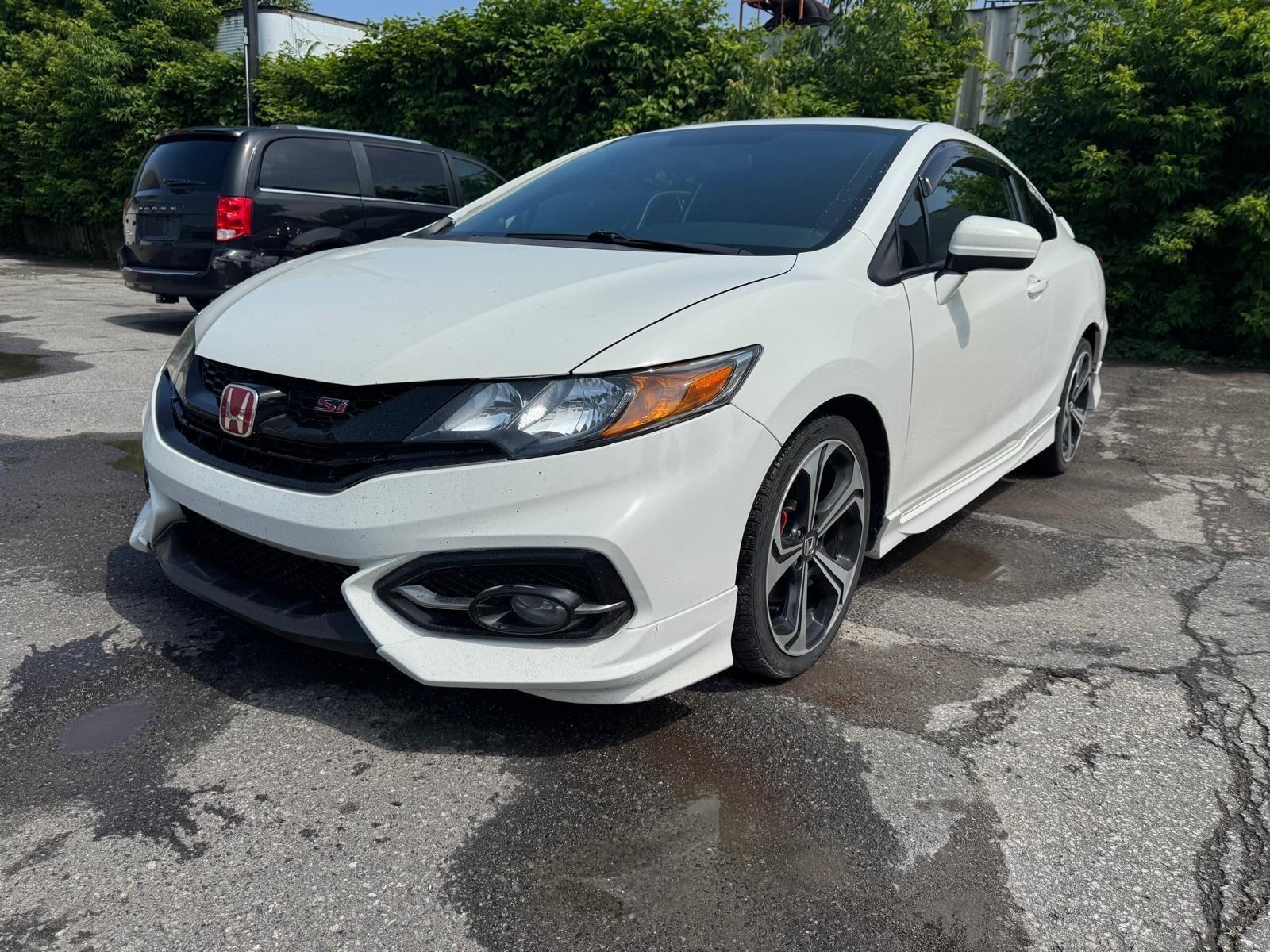Honda Civic 2015 - Image 1