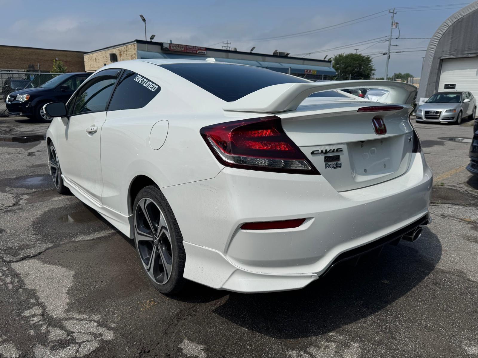 Honda Civic 2015 - Image 4