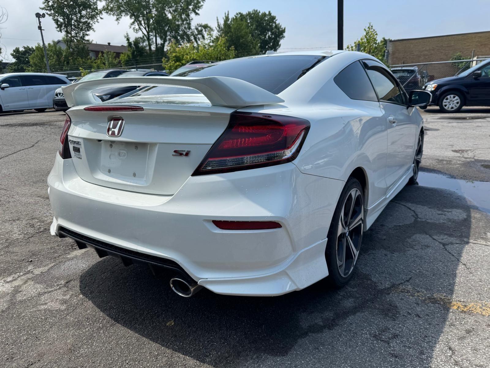 Honda Civic 2015 - Image 8