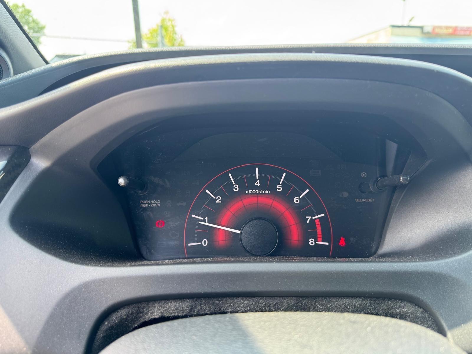 Honda Civic 2015 - Image 11