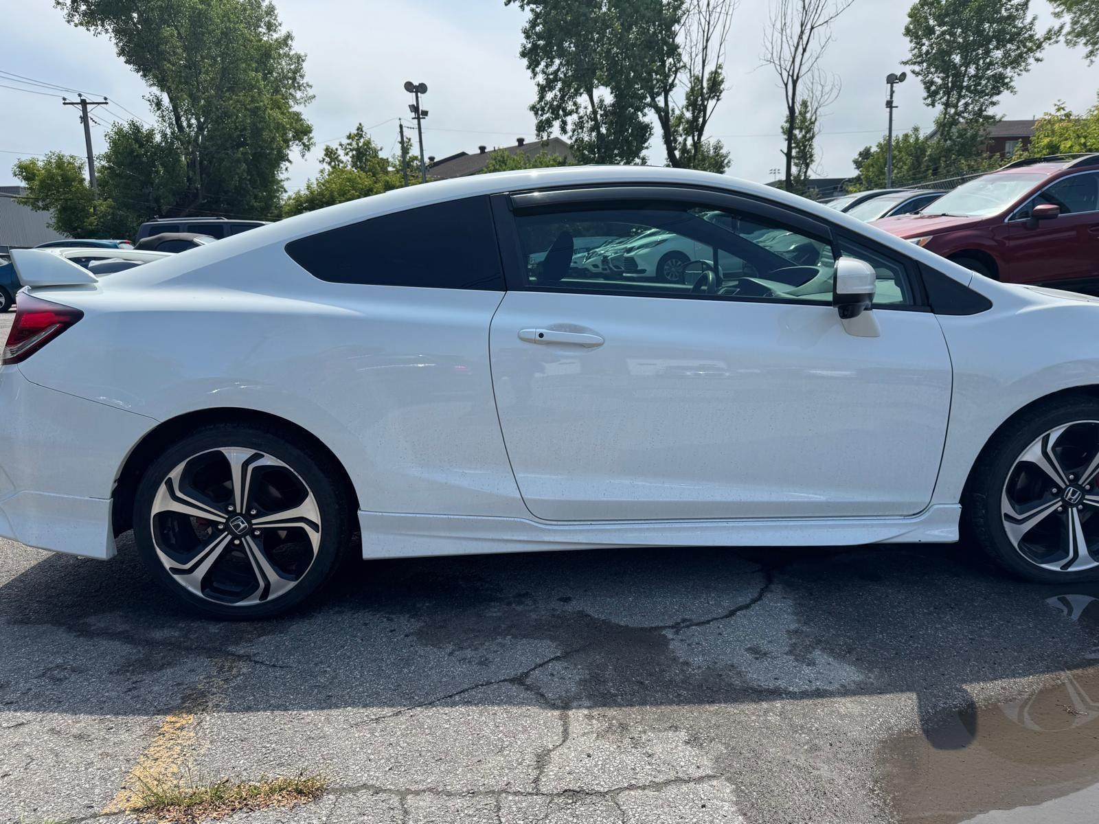 Honda Civic 2015 - Image 18