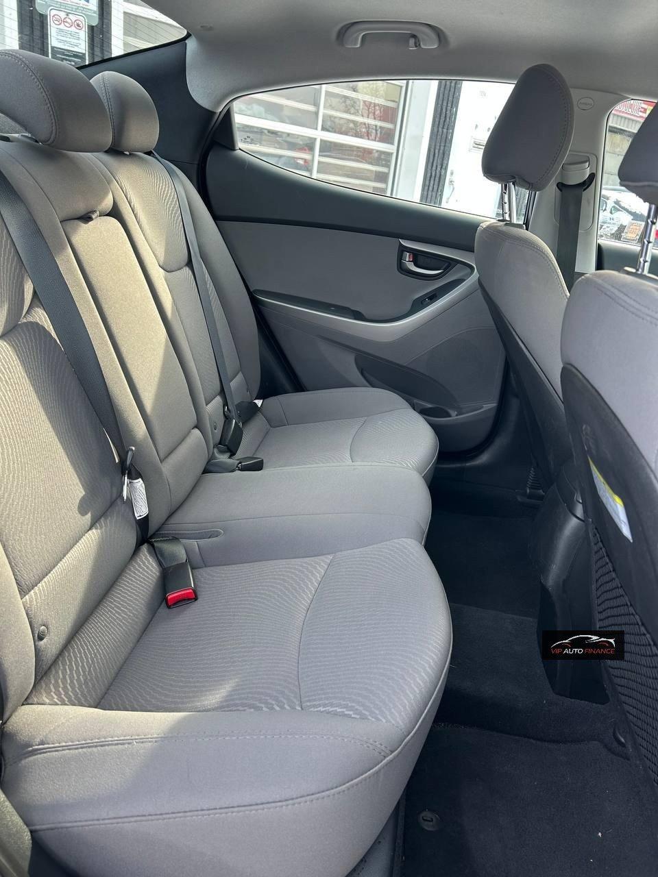 Hyundai Elantra 2016 - Image 10