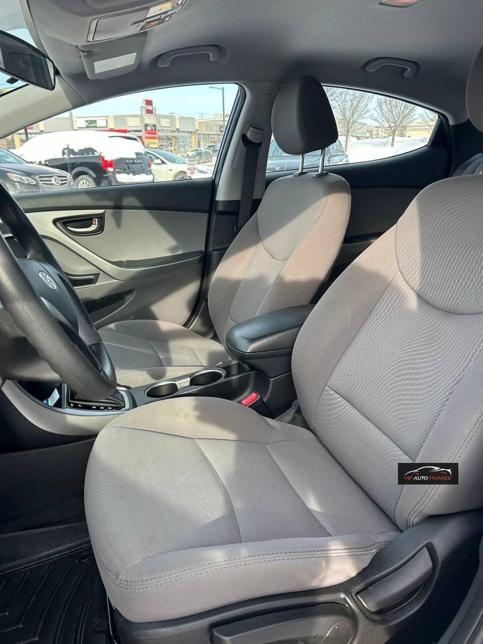 Hyundai Elantra 2016 - Image 12