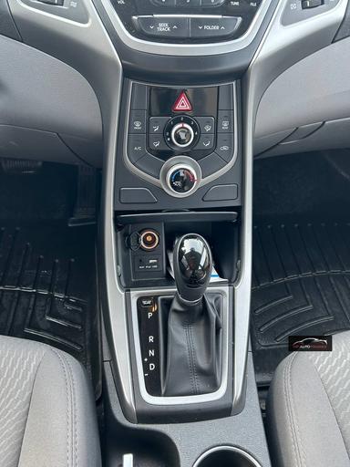 Hyundai Elantra 2016 - Thumbnail 14