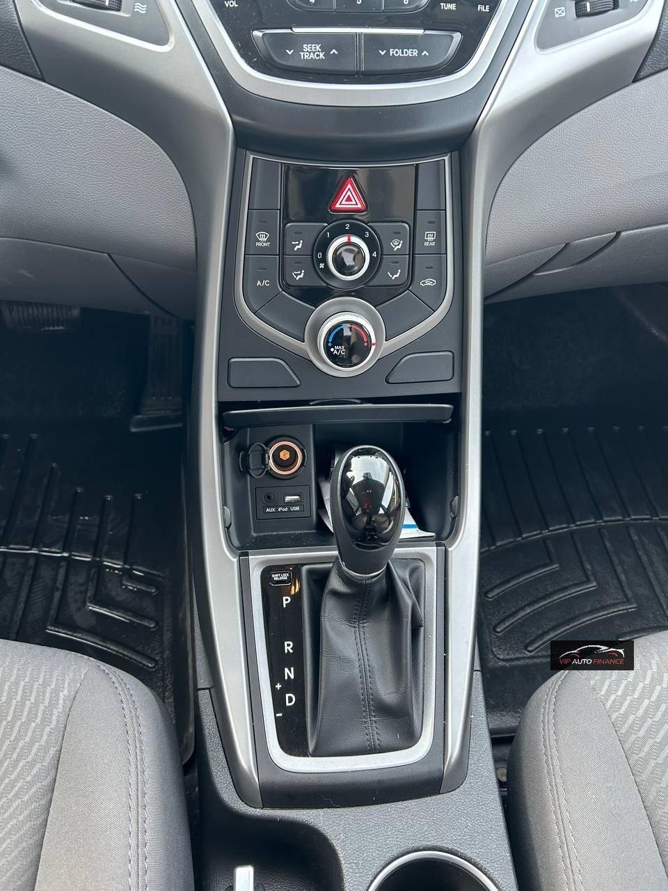 Hyundai Elantra 2016 - Image 14